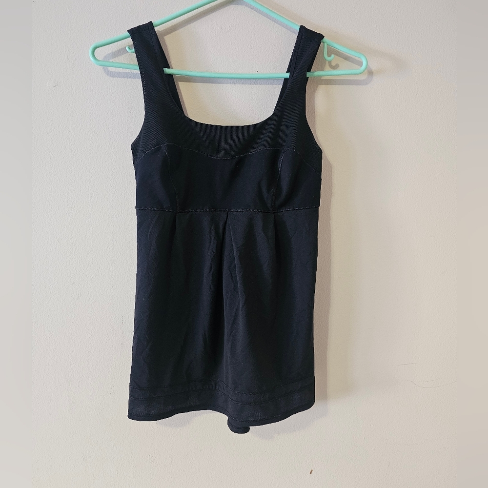 Lululemon Elevate Tank Size 4